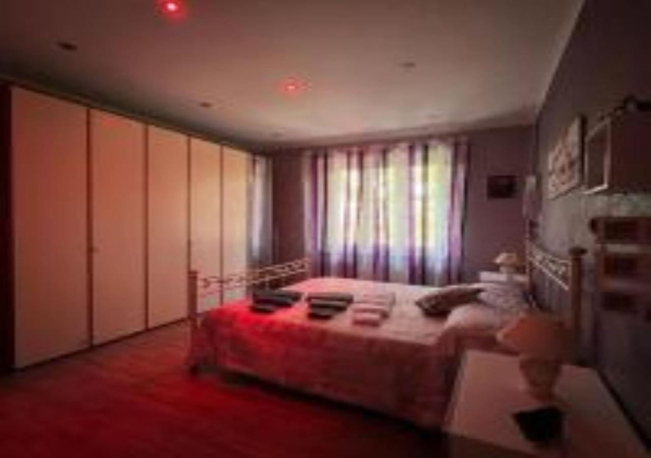 Casa Vacanza Glicine Венария-Реале Экстерьер фото